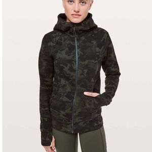 NWT Lululemon Scuba Hoodie IV Camo Black Gray Green Size 6